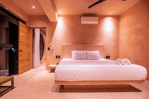 2 bedrooms, desk, free WiFi, bed sheets