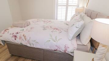 4 bedrooms, individually decorated, individually furnished