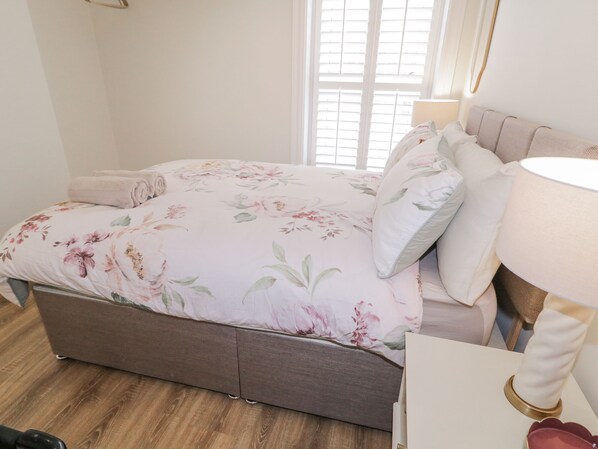 4 phòng ngủ, trang trí khác biệt 