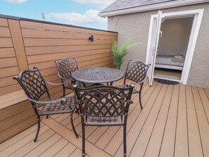 Outdoor dining - 41 Church View (Portstewart)