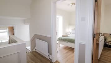 4 bedrooms, individually decorated, individually furnished, free WiFi