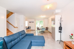 TV - Bienvenue - 500 m de la plage (Courseulles-sur-Mer)