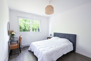 3 bedrooms, iron/ironing board, free WiFi