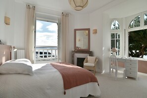 8 bedrooms, iron/ironing board, free WiFi
