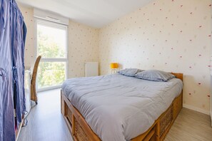 3 chambres, fer et planche à repasser, Wi-Fi gratuit, draps fournis