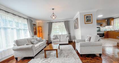 Fancy 5BR Bungalow with Private Pool near JKIA â Greenpark, Athi River