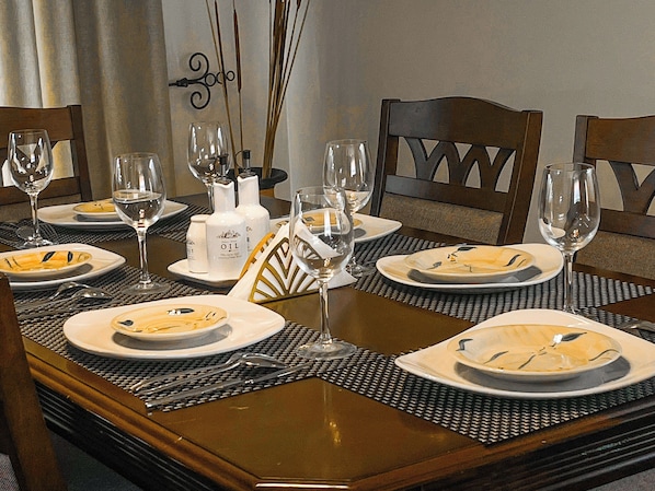 Dining - Fancy 5BR Bungalow with Private Pool near JKIA – Greenpark, Athi River (Athi River)