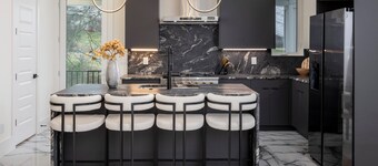 NEW Luxury Home With Rooftop Heated Pool