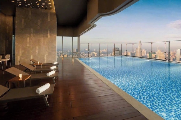 Rooftop pool