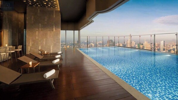 Rooftop pool