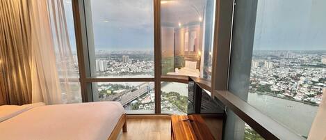 Premium Apartment, 3 Bedrooms, Non Smoking, City View | Minibar, desk, free WiFi, bed sheets