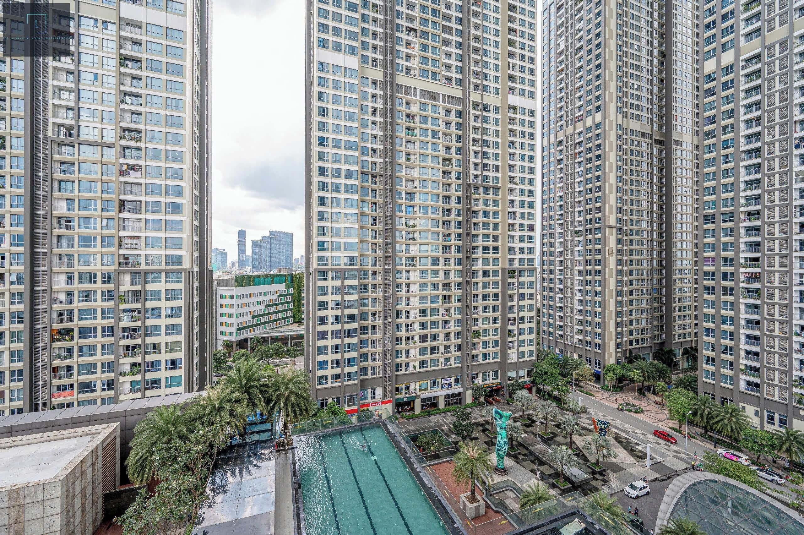 Deluxe Apartment, 1 Queen Bed, City View | Balcony