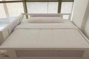 1 bedroom, WiFi, bed sheets