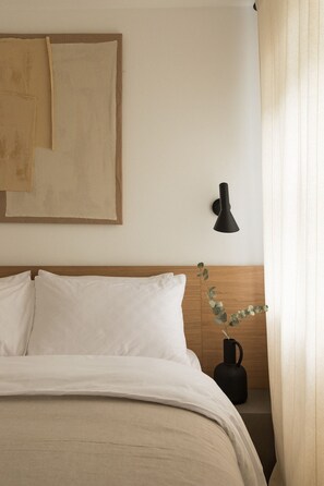 3 bedrooms, iron/ironing board, Internet, bed sheets - 3BR Designer House | City Centre | Free Parking (Oxfordshire)