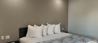 โมเทล 6 ดัลลัส, เท็กซัส – เซนต์ออกัสติน / ไฮเวย์ 175