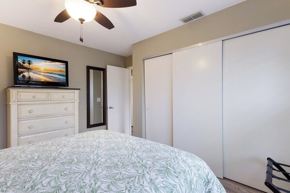 3 bedrooms, iron/ironing board, free WiFi