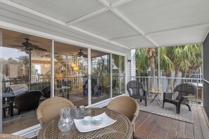 Outdoor dining