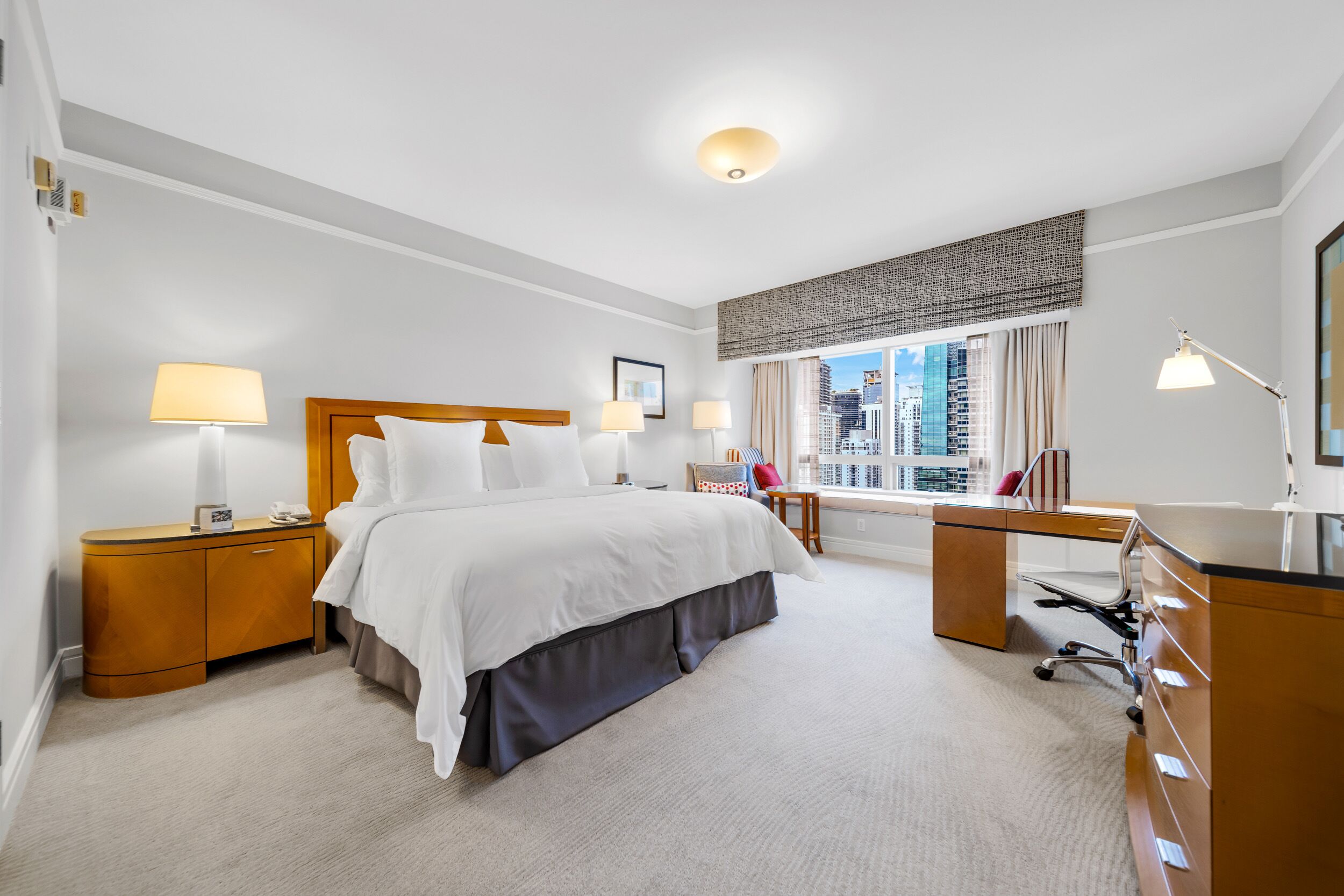 Superior Suite, Partial Ocean View