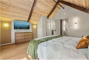 7 bedrooms, iron/ironing board, travel cot, free WiFi