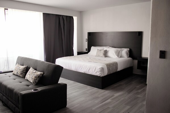 Suite Studio Supérieure, baignoire, vue ville