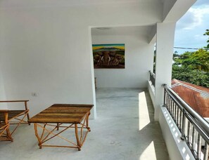 Apartamento luxo, 1 quarto, sacada | Terraço/pátio
