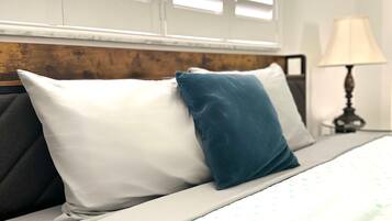 3 chambres, fer et planche à repasser, Wi-Fi gratuit, draps fournis