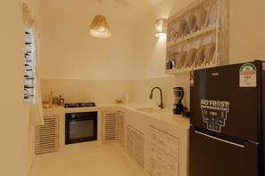 雪櫃、焗爐、爐具、咖啡機/沖茶器