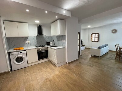 Casa con terraza y vistas. A estrenar en plena naturaleza