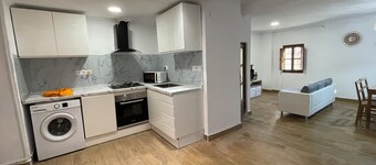 Casa con terraza y vistas. A estrenar en plena naturaleza