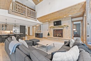 Rumah (5 Bedrooms) | Eksterior