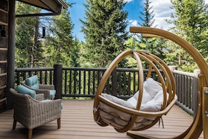 House (5 Bedrooms) | Exterior