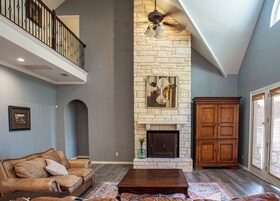 House, 6 Bedrooms, Lake View | Living area