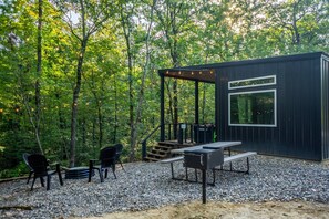 Outdoor dining - Maison De Tete’ Dure (Mena)
