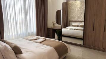 2 bedrooms, iron/ironing board, WiFi, bed sheets