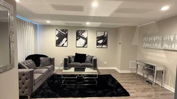 Smart TV, table tennis