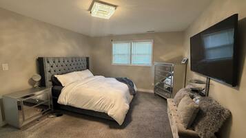 2 bedrooms, desk, iron/ironing board, free WiFi