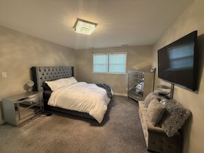 2 habitaciones, escritorio, tabla de planchar con plancha y wifi gratis 