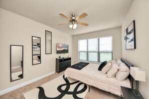 1 bedroom, WiFi, bed sheets