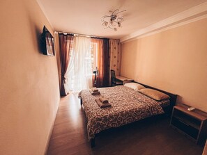 Standard-Doppelzimmer | Zimmersafe, Bügeleisen/Bügelbrett, kostenloses WLAN