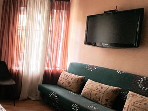 Superior Triple Room | In-room safe, iron/ironing board, free WiFi