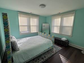 4 bedrooms, WiFi, bed sheets
