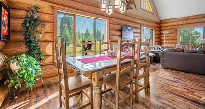 Maple & Moose | Hot Tub