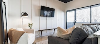 Cozy Condo minutes from downtown Nashville