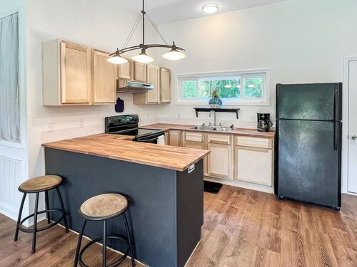 Charming Back House Min From Shopping Beaches