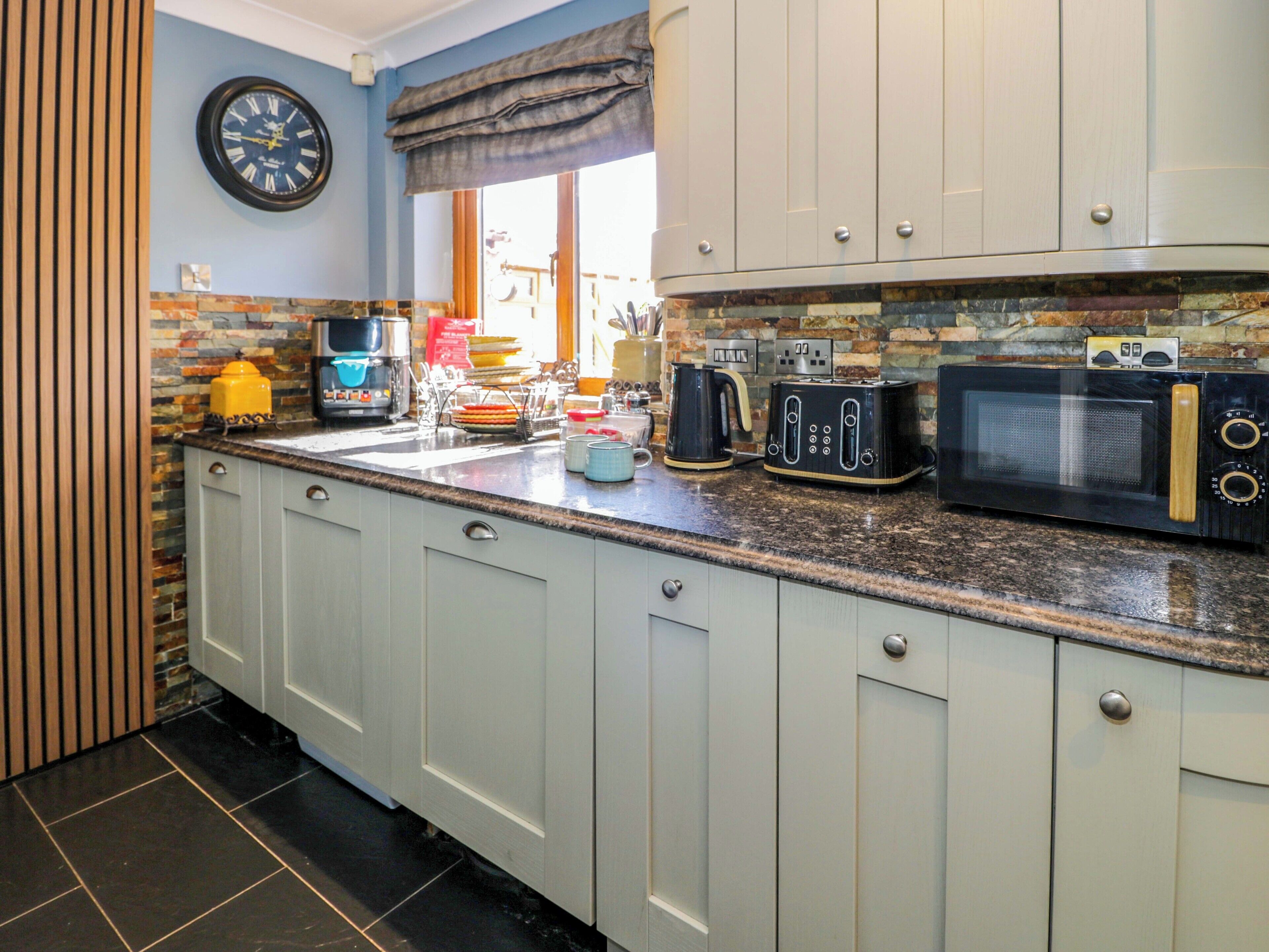 Dishwasher, cookware/dishes/utensils