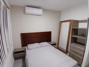 2 chambres, fer et planche Ă repasser, Wi-Fi, literie fournie