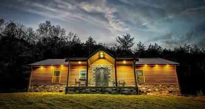 Horse Farm, Valley Views, Hiking Trails, Peaceful Escape