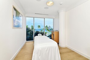 1 bedroom, iron/ironing board, free WiFi - Margaritaville Waterpark One Bedroom Oceanfront Residence with Kitchen and. (Nassau)