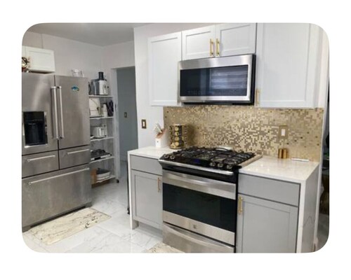 Luxury 3-bedroom Smart Home with jetted tub