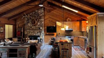 TV connectée, cheminée